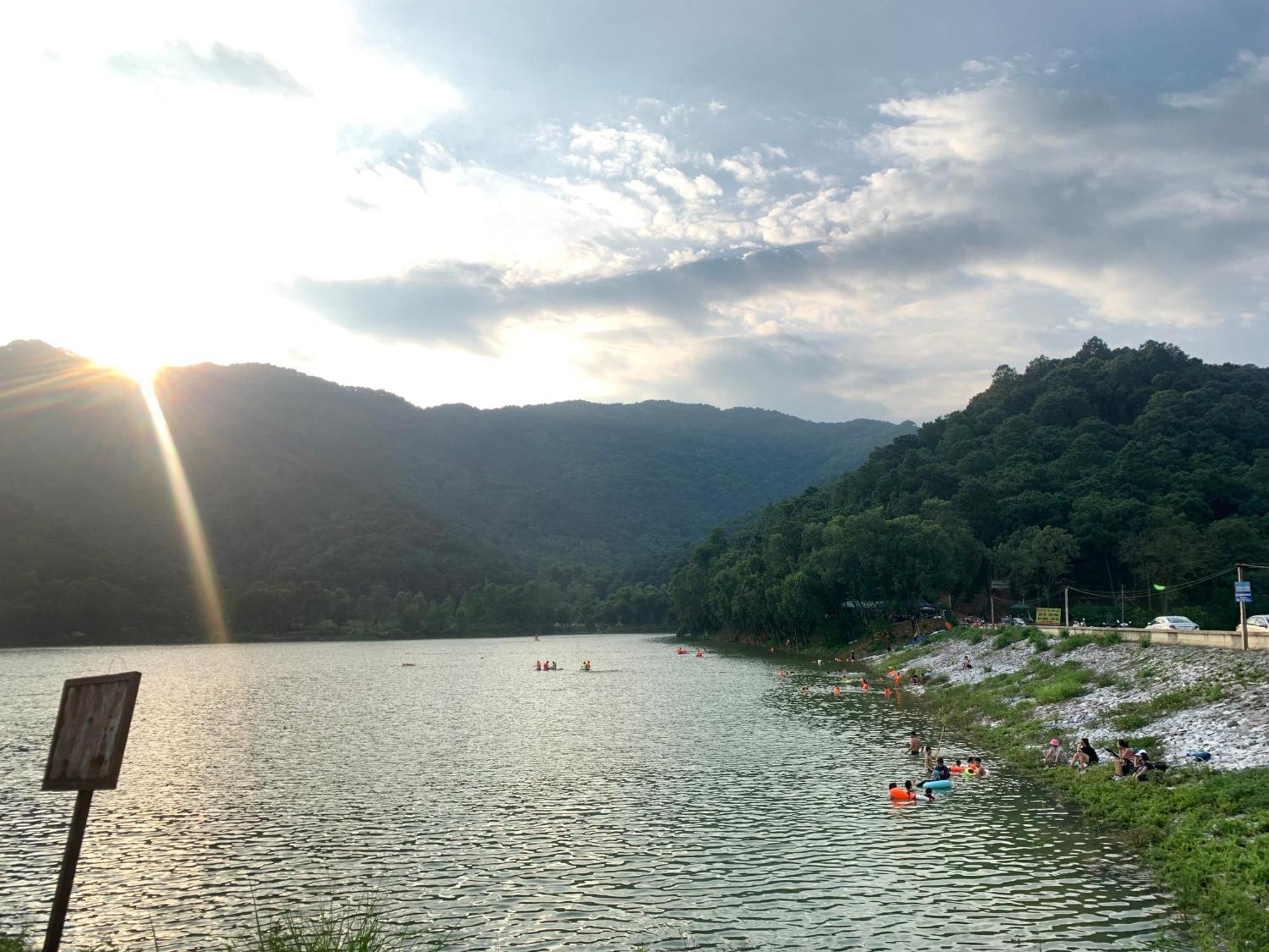 Chu Thien Homestay And Camping Hanói Exterior foto